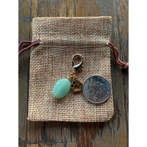 2/20$ Green Aventurine Pet Charm Crystal Pet Charm Dog Collar Charm - Picture 2 of 3